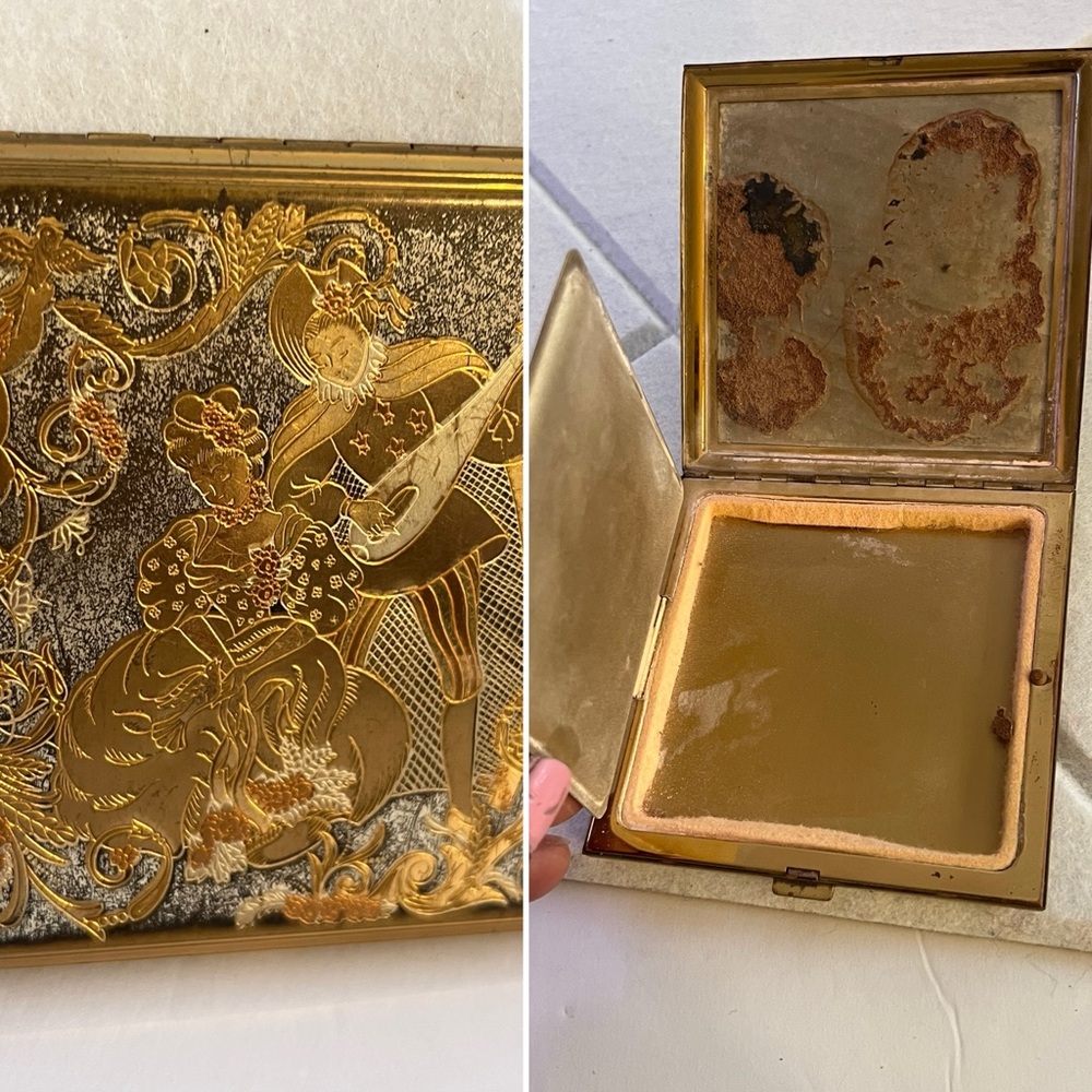 Wadsworth Vintage Compact with Intricate Design Gold and Silver